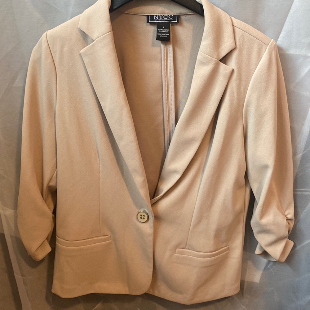 Tan 3/4 sleeve Blazer